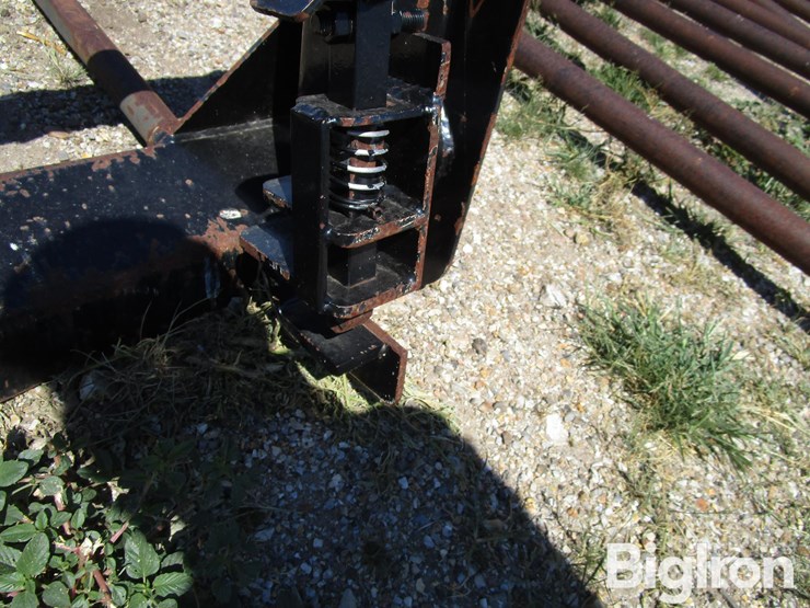 john-deere-725-image-14