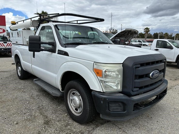 2012-ford-f350-sd-image-2