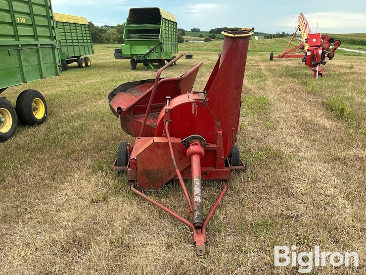 new-holland-30-image-2