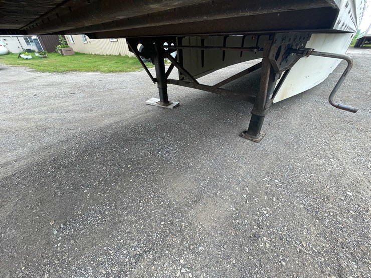 2015-stoughton-trailer-image-13
