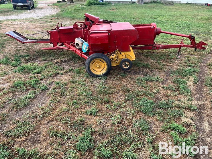 new-holland-275-image-4