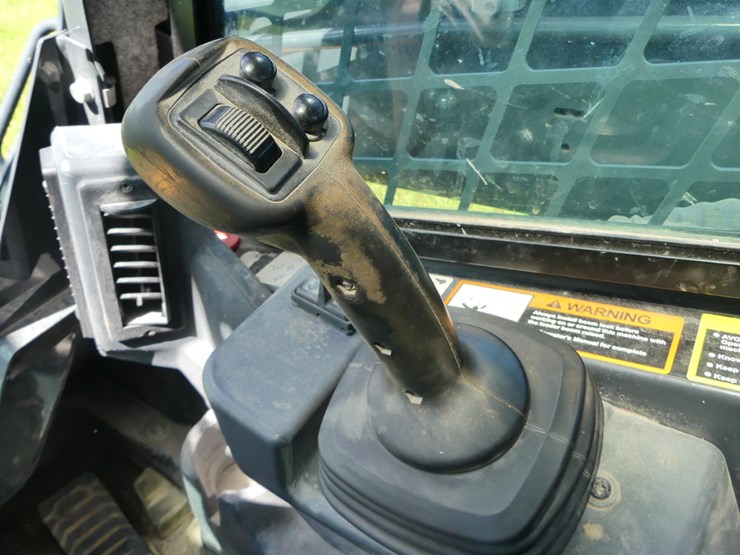 deere-331g-image-14