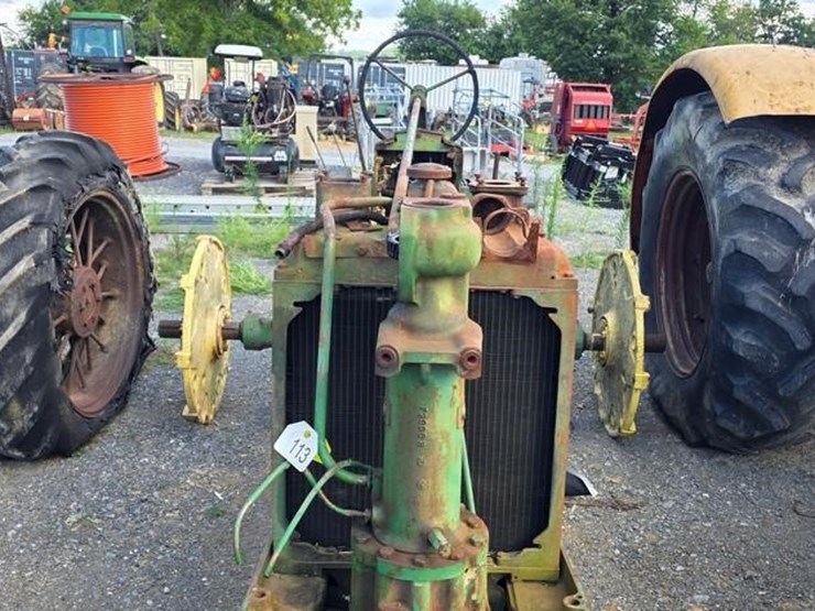 john-deere-tractor-(not-running)-image-16