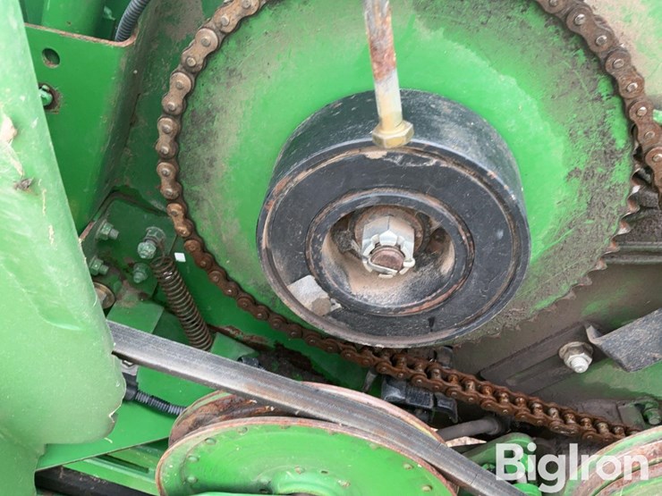 2015-john-deere-630f-image-10