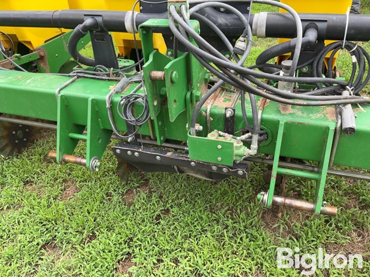 john-deere-1700-image-9