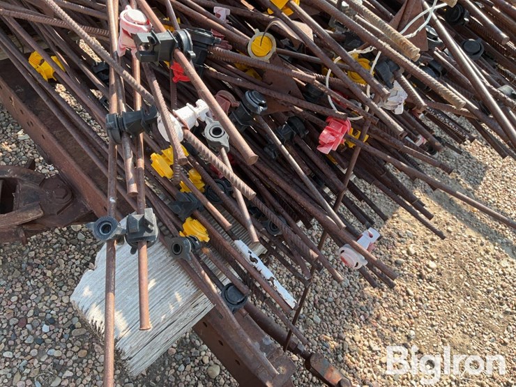electric-fence-posts-image-15