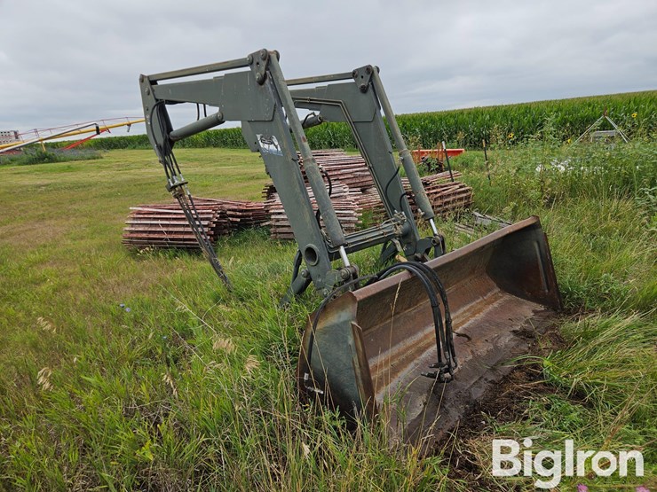 new-holland-8670-image-3