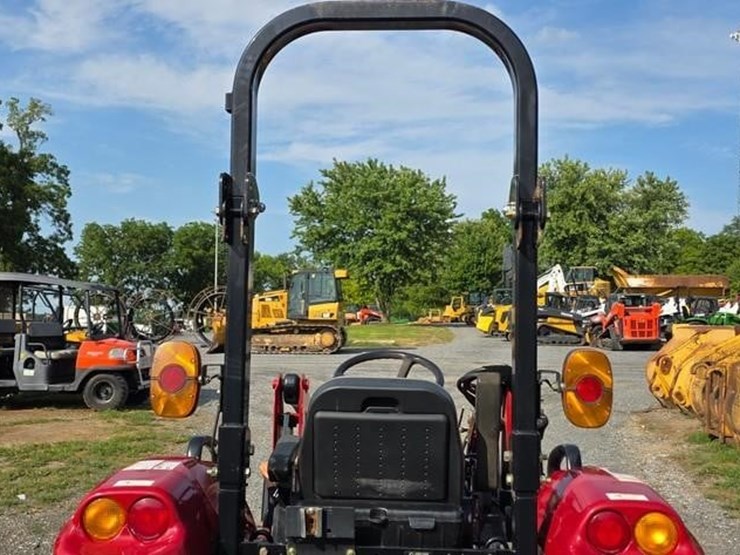 case-ih-farmall-35c-image-17
