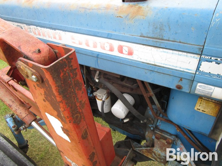 1972-ford-5000-image-13