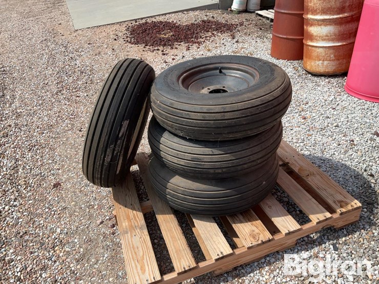 9.5l-15sl-implement-tires-&-rims-image-8