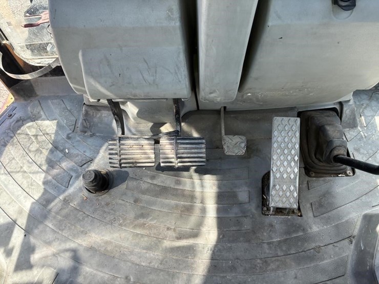 2008-caterpillar-430e-image-28