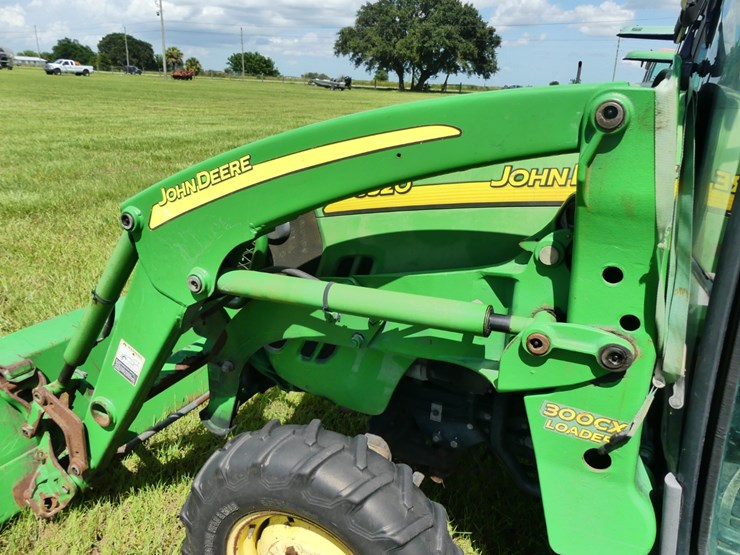 john-deere-3520-image-10