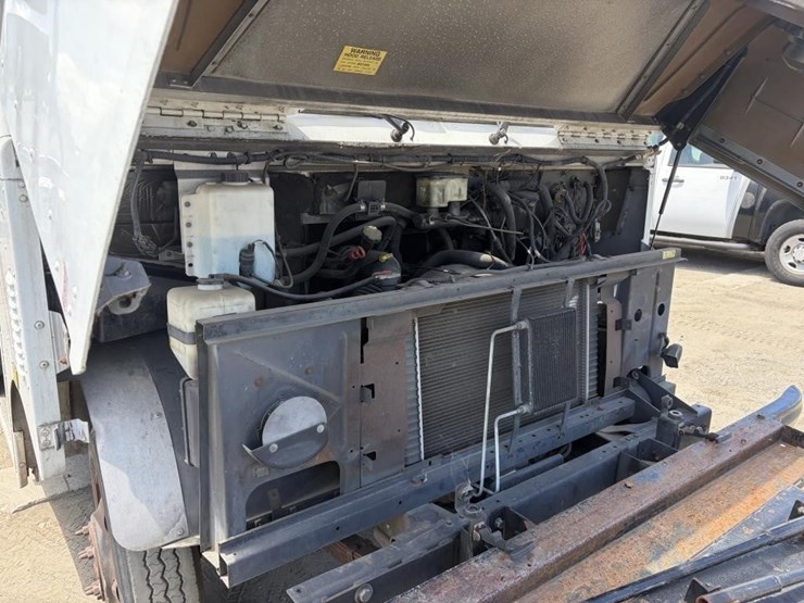 2002-workhorse-p42-image-8