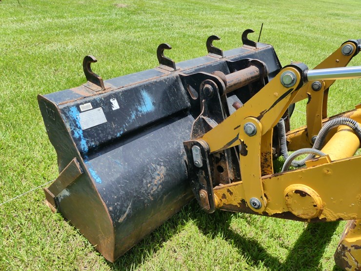 2016-caterpillar-420f2-it-image-14
