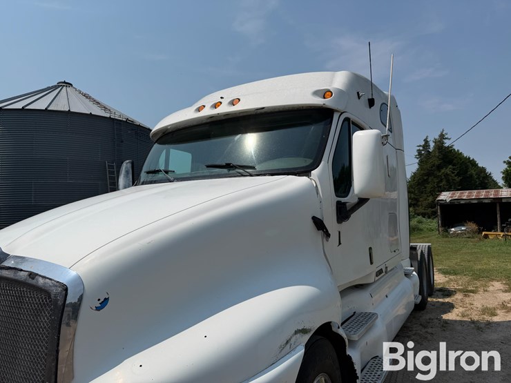 2001-kenworth-t2000-image-13