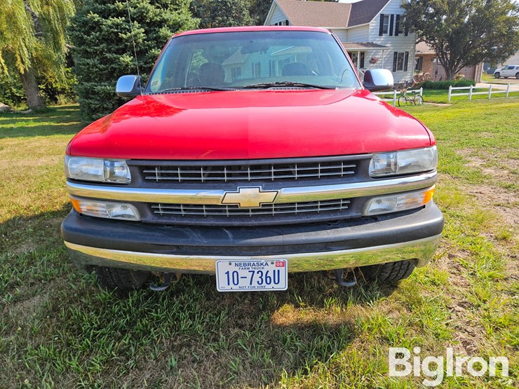 1999-chevrolet-k2500-image-2
