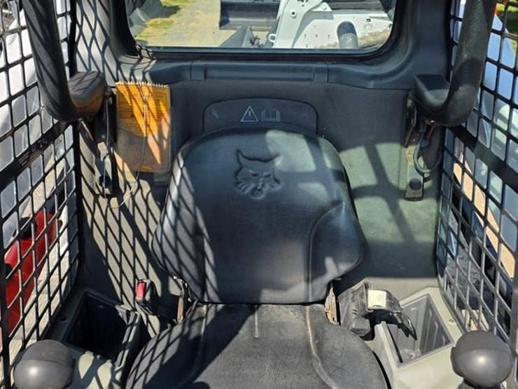 2019-bobcat-t595-image-47