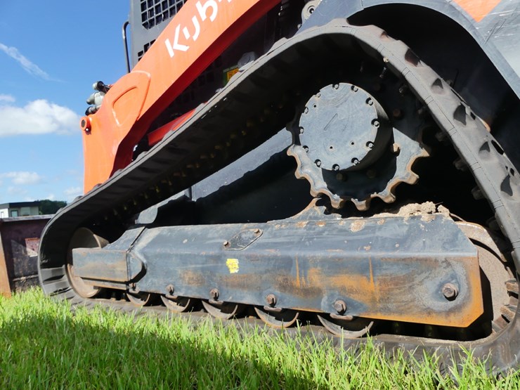 2023-kubota-svl97-2-image-5