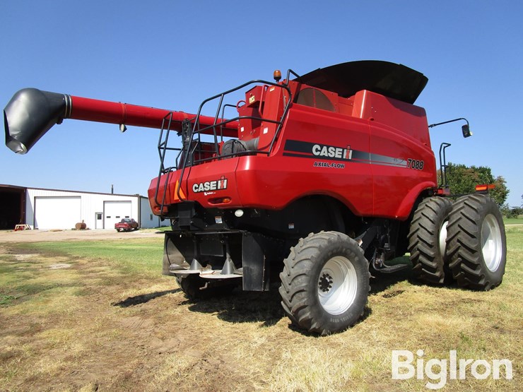 2011-case-ih-7088-image-5