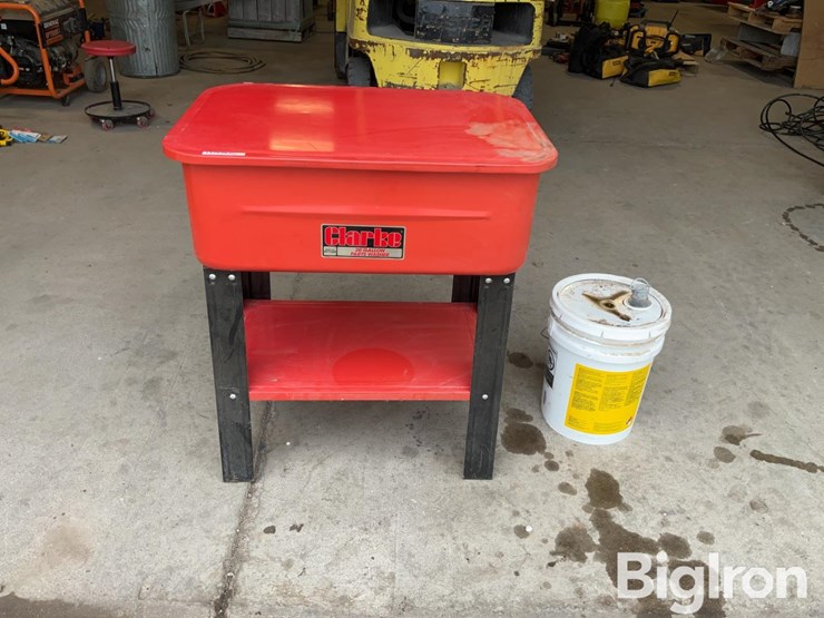 clarke-20-gal-parts-washer-table-image-2