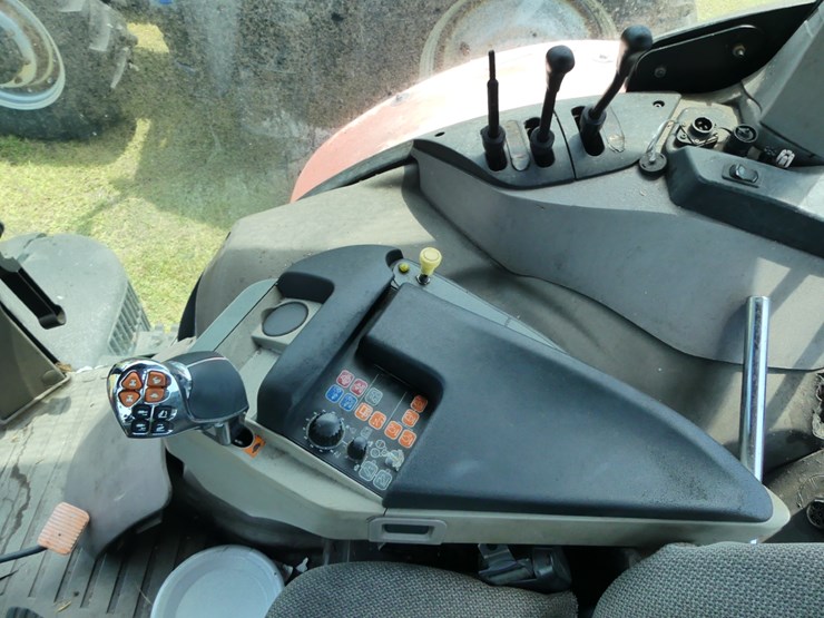 case-ih-160-image-16