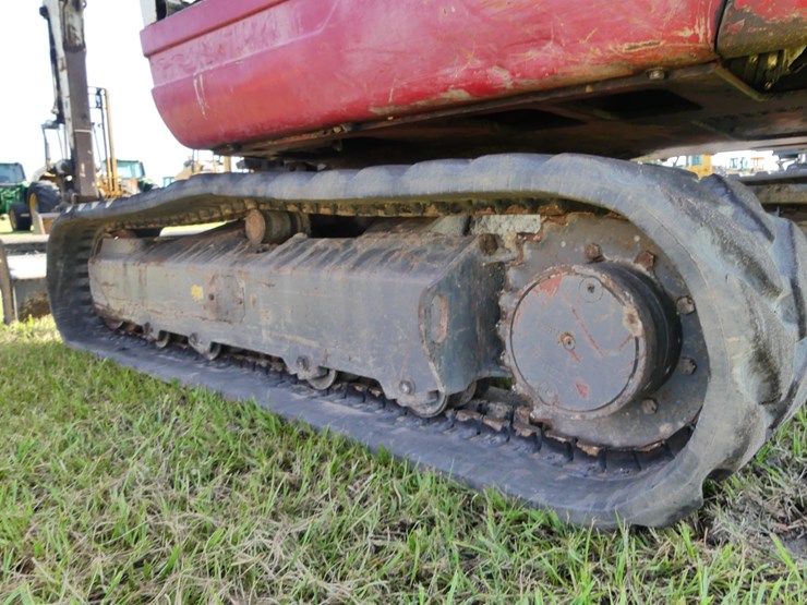 takeuchi-tb235-image-5