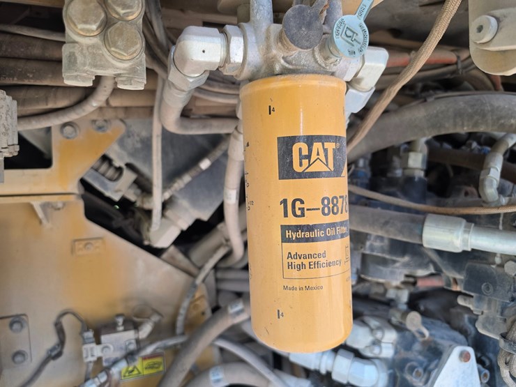 caterpillar-ap-1055f-image-84