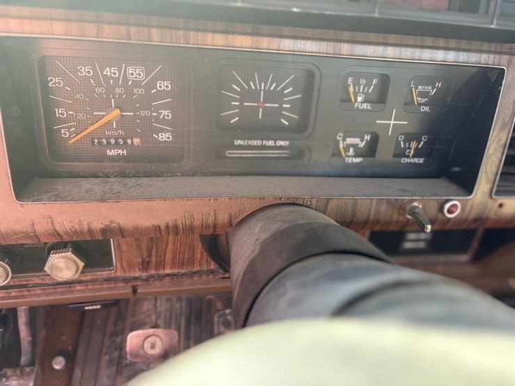 1983-ford-f350-image-15