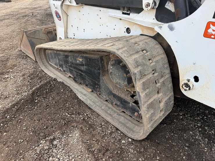 2008-bobcat-t300-image-16