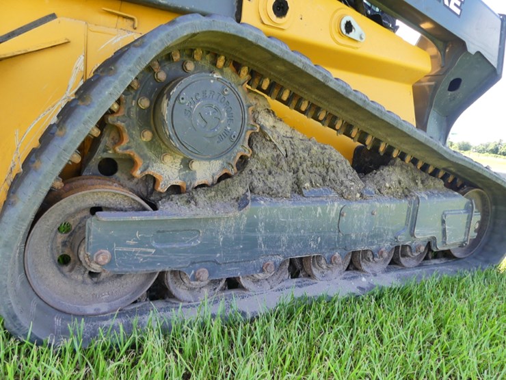 deere-331g-image-6