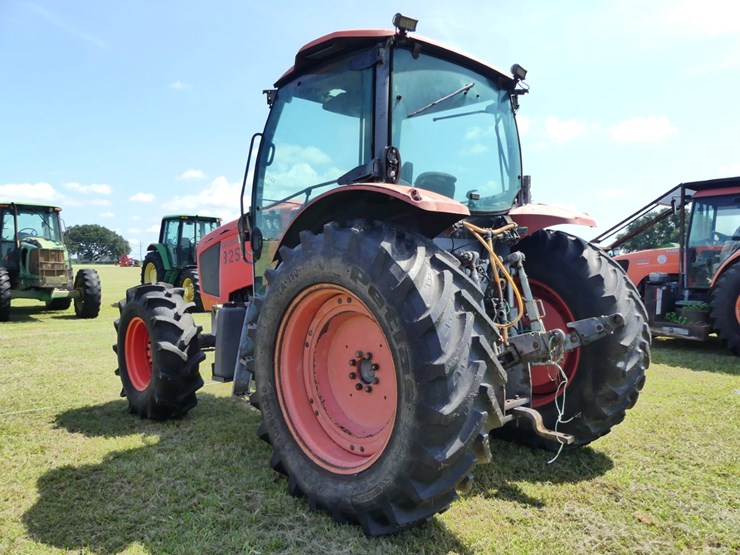 2013-kubota-m135gx-image-3