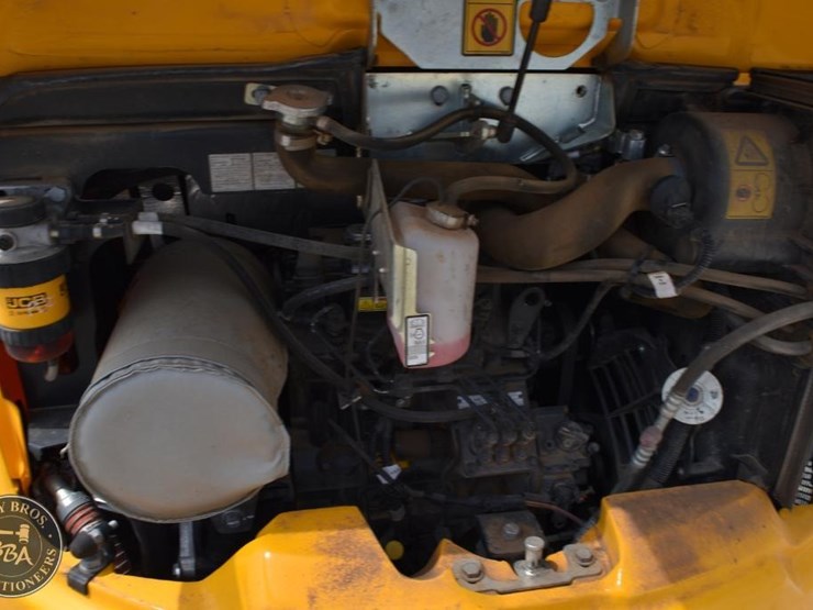 2024-jcb-35z-1-image-36