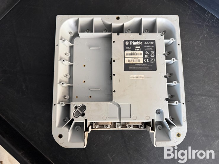 2021-case-new-holland-372-receiver-image-15