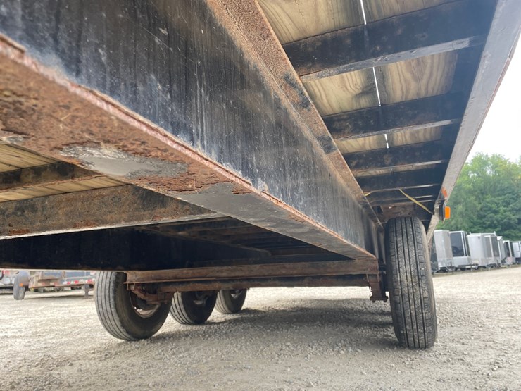 #403-•-2015-quality-8.5-x-25'-flatbed-gooseneck-(has-in-title)-(helenville,-wi)-image-8