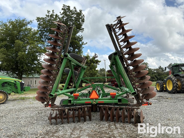 john-deere-2623-image-6