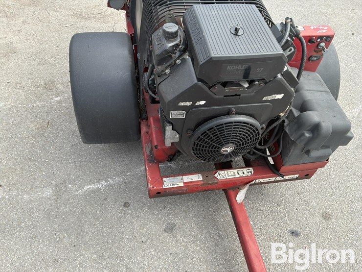 2011-massey-ferguson-730-image-11