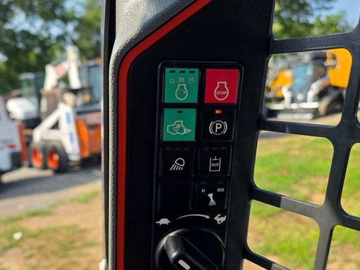 2020-bobcat-s64-image-46