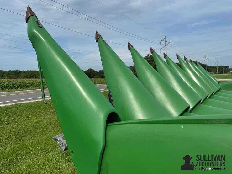 2014-john-deere-608c-stalkmaster-image-11