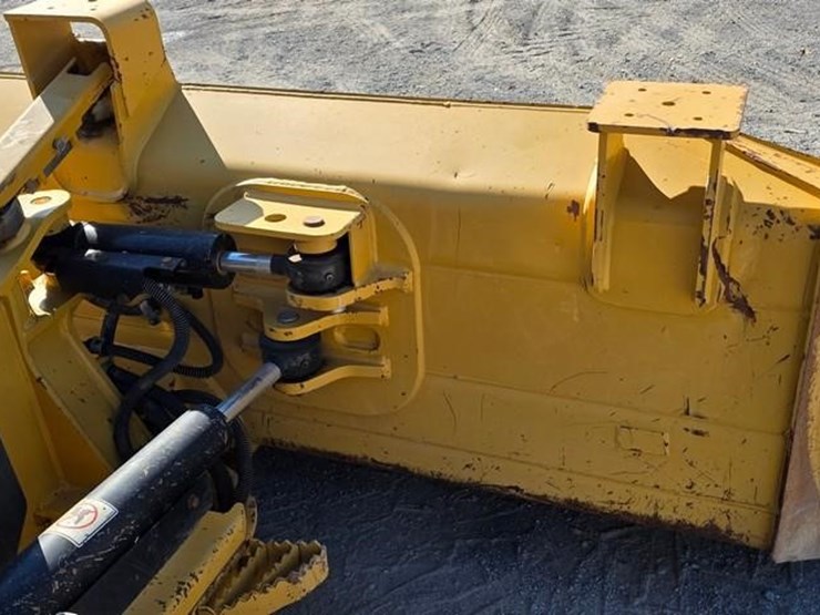 2020-caterpillar-d5k2-lgp-image-44
