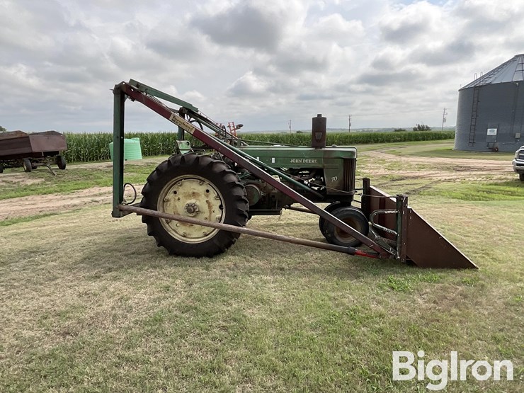 john-deere-70-image-4