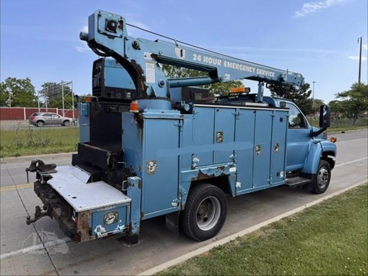 2007-gmc-topkick-c5500-image-4