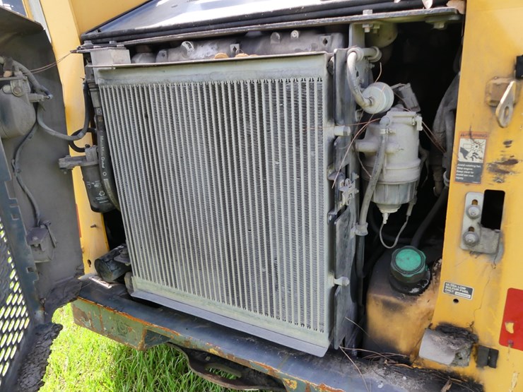 deere-317g-image-9