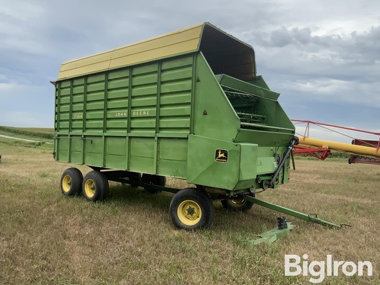 john-deere-716a-image-3