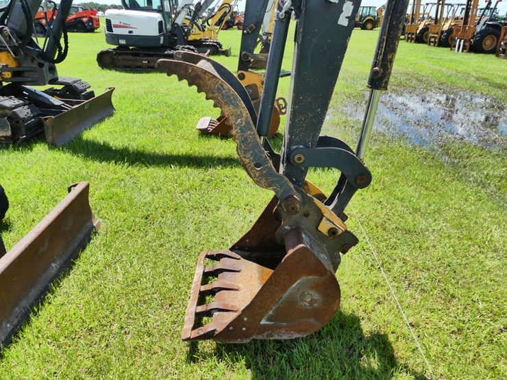 deere-60g-image-11