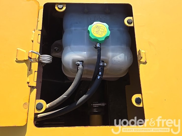 2019-caterpillar-336-image-44