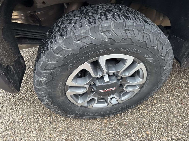 2022-gmc-sierra-2500-image-25