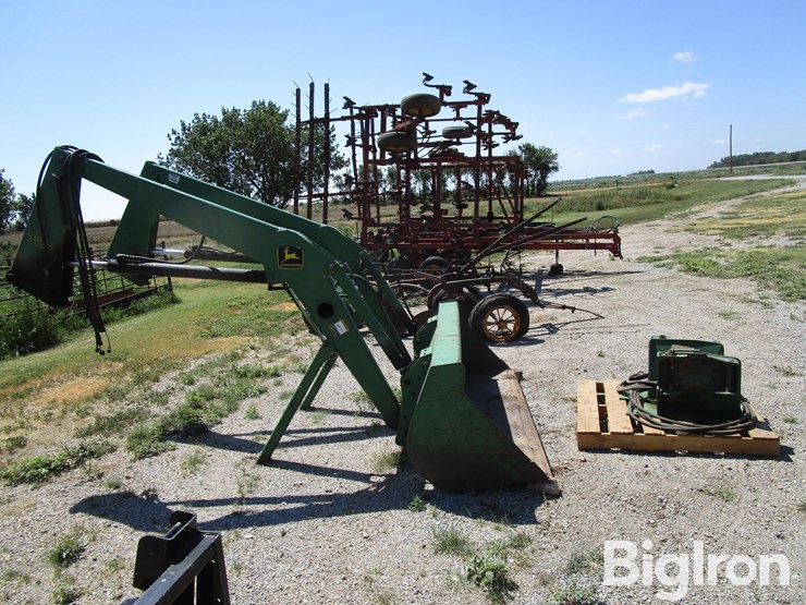 john-deere-725-image-4
