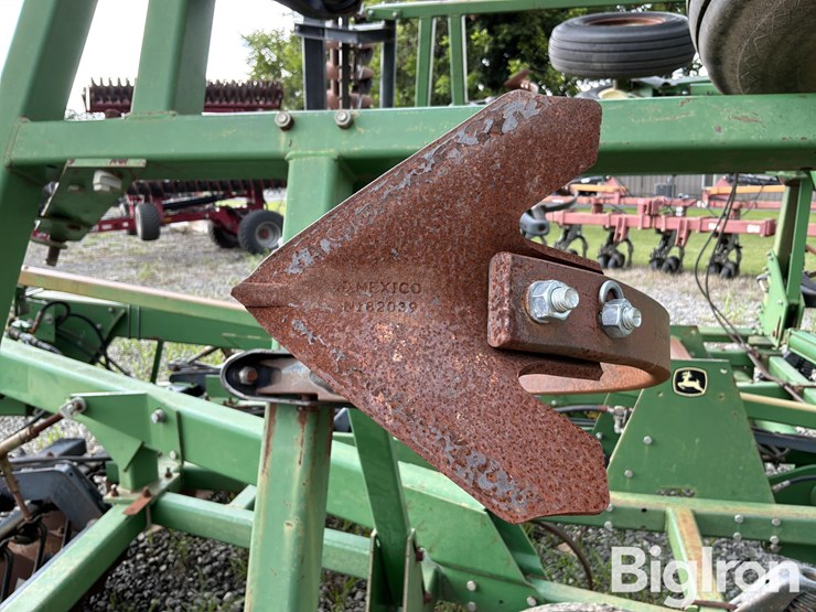 john-deere-726-image-11