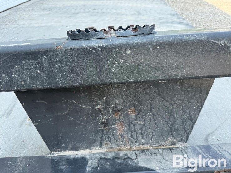 skid-steer-stump-bucket-image-16
