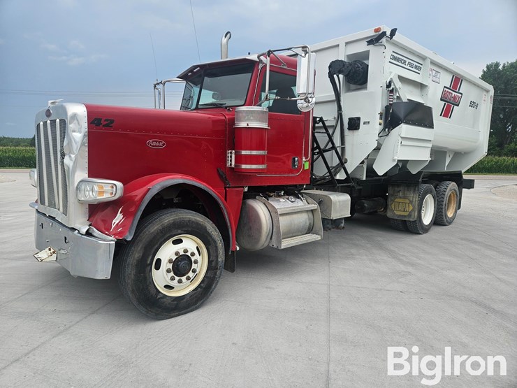 2020-peterbilt-389-image-1